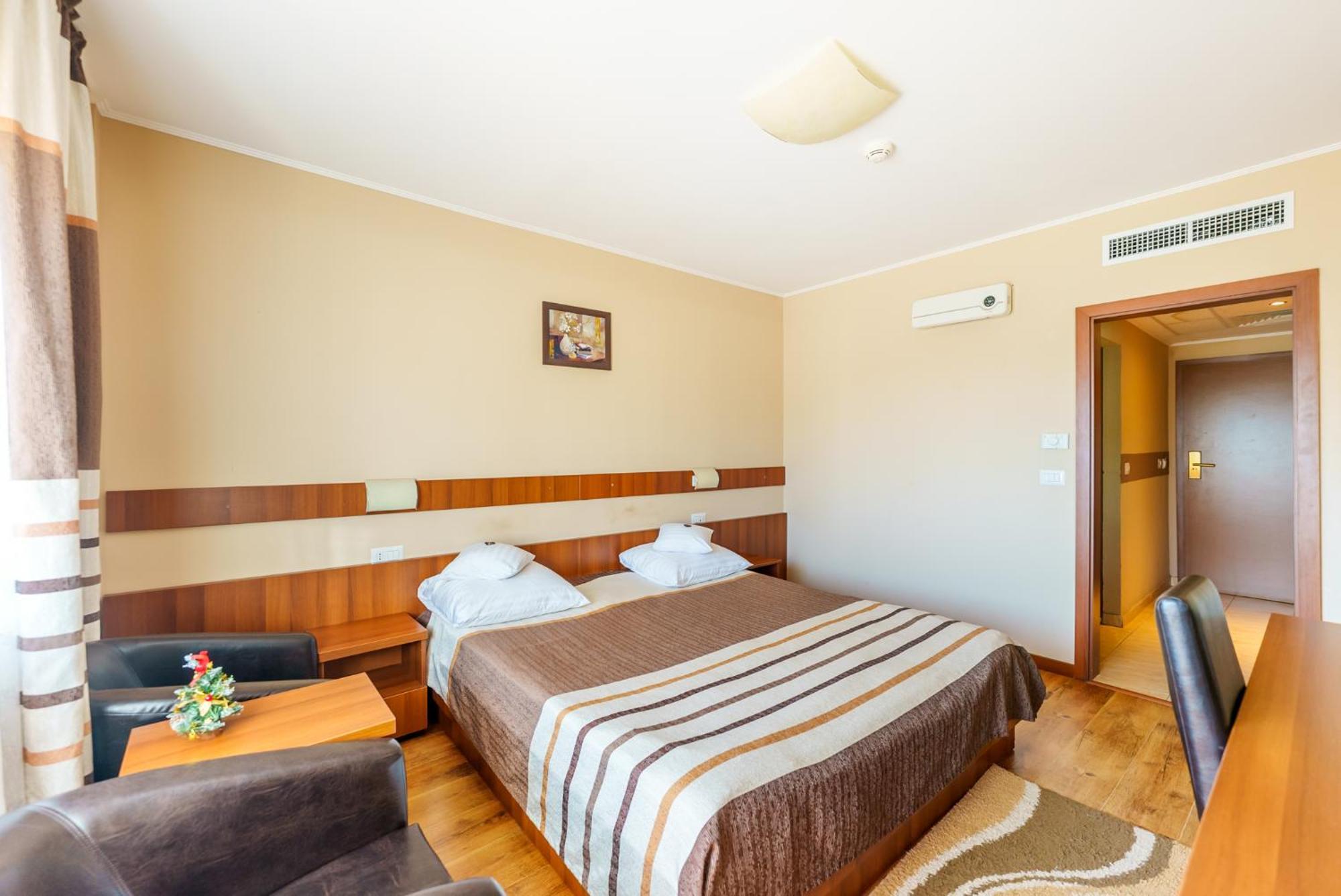 Hotel Crisana Arad Exterior foto